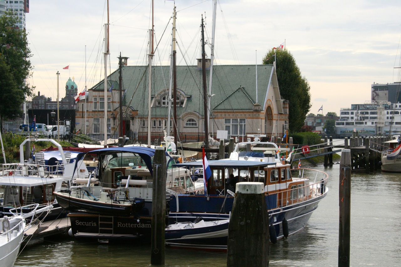 Rotterdam Geheimtipp(s): Zu Lande. Zu Wasser. In luftigen Höhen.